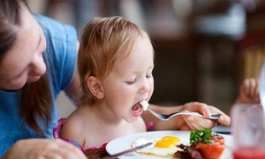 Món ăn quen thuộc mỗi sáng của mọi gia đình là Trứng nhưng liệu trẻ em ăn trứng vào bữa sáng hàng ngày có thực sự an toàn không?